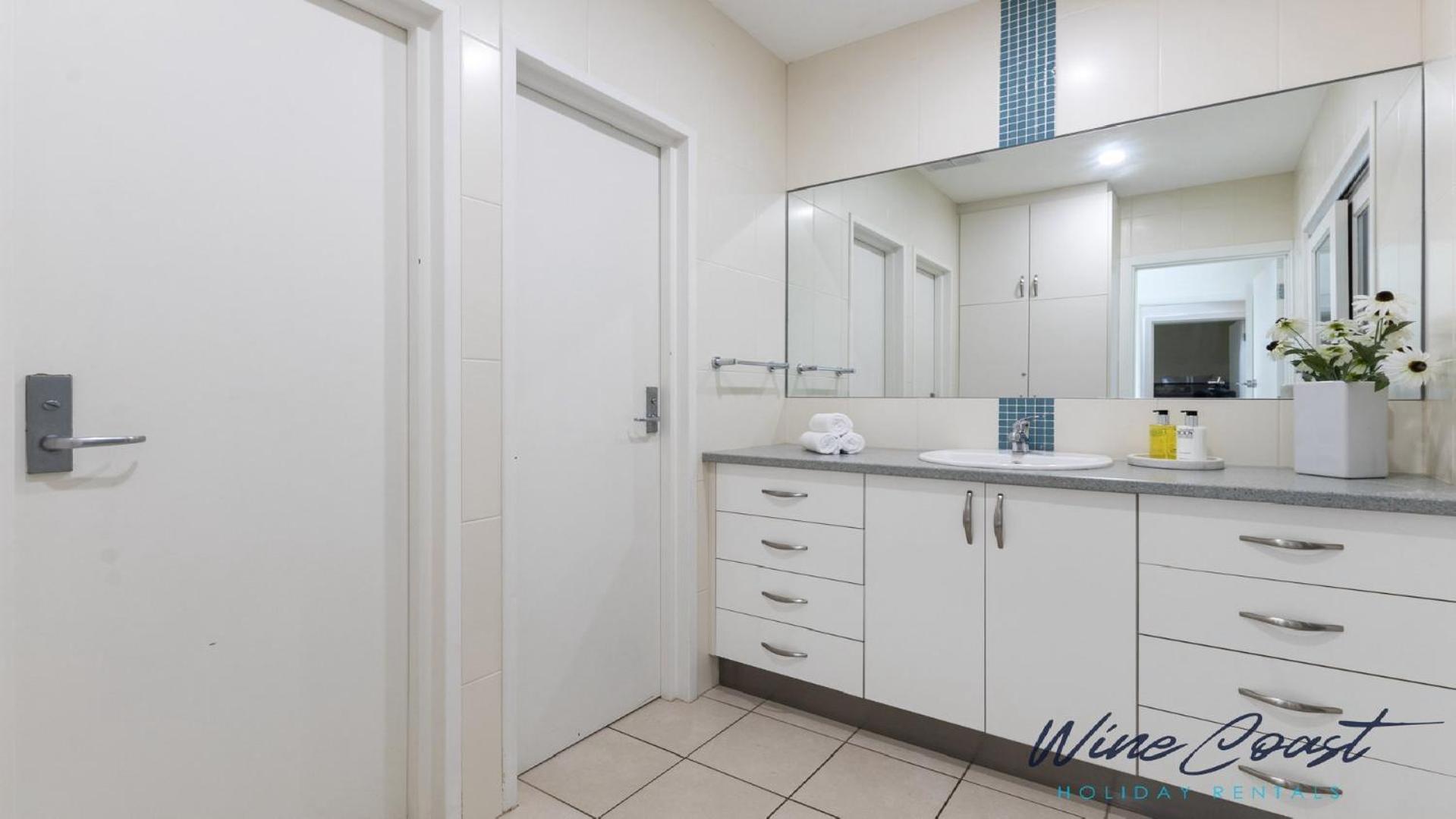 35 Degrees South By Wine Coast Holiday Rentals - Escape To The Fabulous 35 Degrees South By Wine Coast Holiday Rentals. Port Noarlunga المظهر الخارجي الصورة